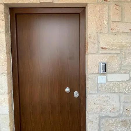 Delejo & Apartament Flogita